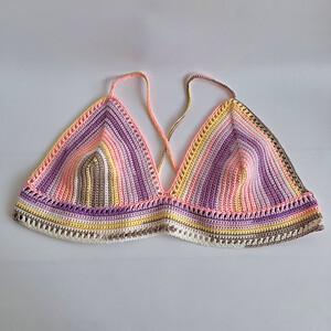 Gehaakt topje 'Boho top geel, beige, perzikoranje, paars en lila'