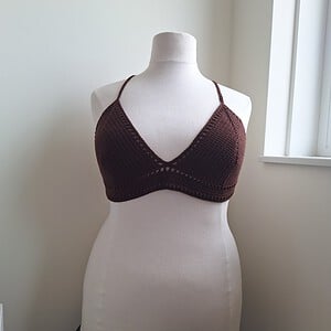 Gehaakt topje 'Boho top koffie'