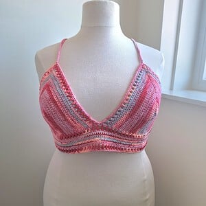Gehaakt topje 'Boho top ombre paars en roze'