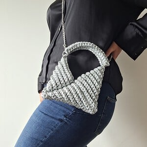 Gehaakte crossbody tas 'Metallic zilver'