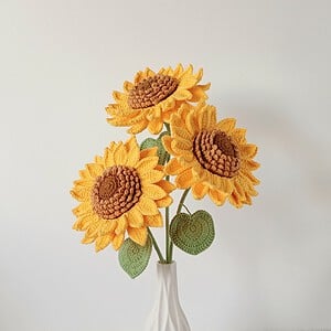 Handgemaakte gehaakte zonnebloemen – 3 stuks vol zonneschijn en vrolijkheid