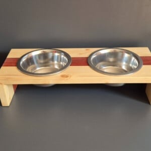 Handgemaakte houten Voederbakje Maat L (type1)