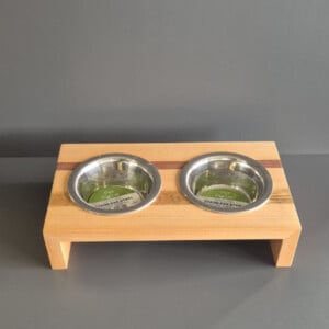 Handgemaakte houten Voederbakje Maat M
