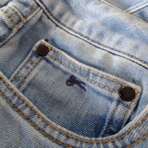 Herinneringsbeer van dierbare kleding