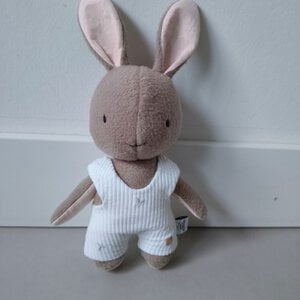 Herinneringshaasje van eerste babykleding