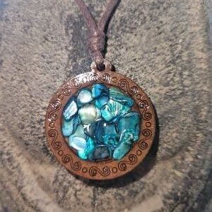 Ketting 007 met abalone schelp
