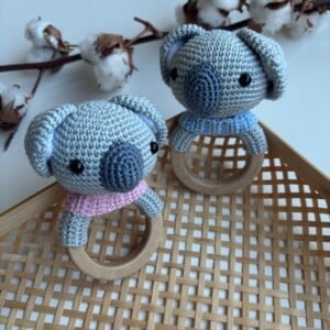 Little Eya – Koala Ramelaar – Zacht, Veilig en Met de Hand Gemaakt