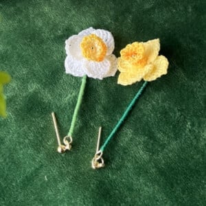 Micro Gehaakte Narcis Oorbellen