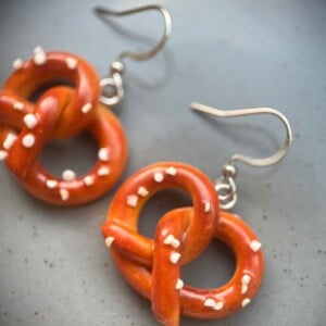 Pretzel oorbellen