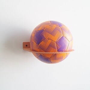 STERKSTAEL Ball Dusty Rose ø 20cm - industriële balhouder muur - wandbevestiging - kleur oud roze - poedercoating - staal