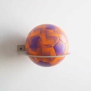 STERKSTAEL Ball Greige ø 20cm - industriële balhouder muur - wandbevestiging - kleur grijs beige - poedercoating - staal