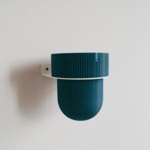 STERKSTAEL Flora S Eco Pot Petrol Green - bloempothouder - kleur houder wit - kleur pot donkergroen - inclusief bloempot ø12cm - poedercoating - staal