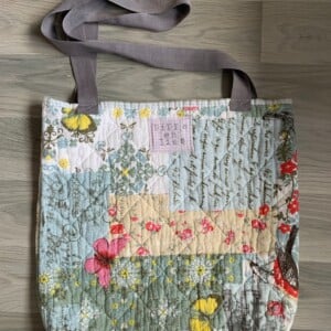 Tote bag gemaakt van een doorgestikte sprei