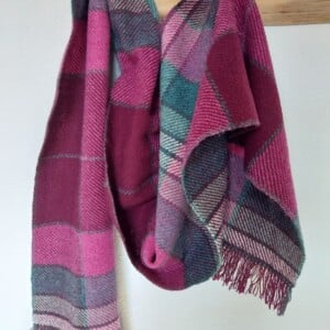 Veelkleurige shawl van merinowol - Vrolijk & Uniek