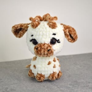 Zachte knuffel kalfjes: een heerlijk velvet en chenille avontuur