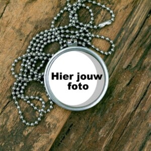 8 precies passende foto afdrukken voor in je medaillon,fotoafdruk voor in het medaillon, je eigen foto precies op maat voor in het medaillon