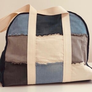 Weekendtas/strandtas - grote tas gemaakt van verschillende stoffen in blauw, roze en beige