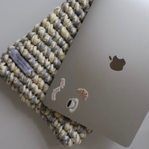 Cozy Tech Sleeve gehaakte laptophoes