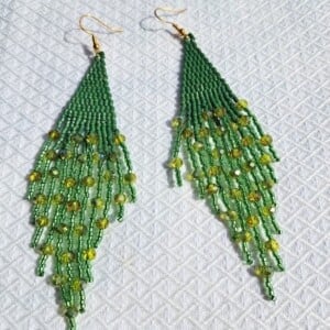 Fringe oorbellen Emerald Goddess – groen, glaskralen & kristallen, 12,5 cm lang, verguld zilveren oorhaken