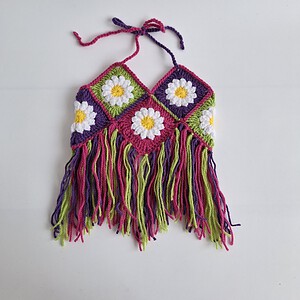 Gehaakt baby topje | Madeliefjes, roze, groen en paars
