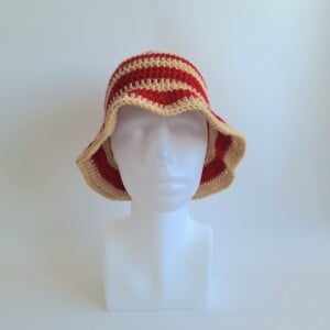 Gehaakte bucket hat | Beige en rood