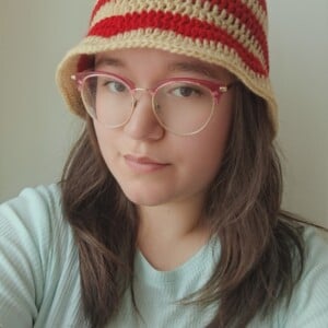Gehaakte bucket hat | Beige en rood