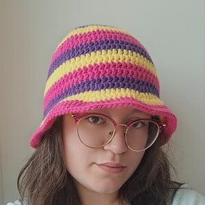 Gehaakte bucket hat | Geel, fuchsia en paars