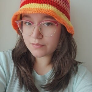 Gehaakte bucket hat | Oranje, fuchsia, koraal, rood en geel