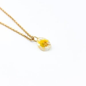 Ketting met Druppelvormige Hanger Gevuld met Echte Bloemen uit Amsterdam