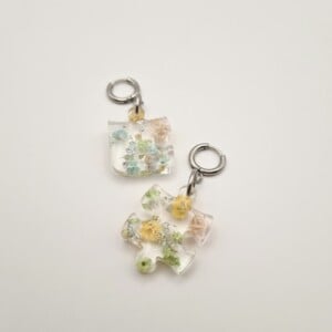 Puzzelstukjes Oorbellen met Pastelkleurige Bloemen