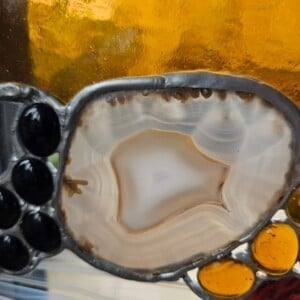 .SOIL,EARTH Natuurlijk agaat verwerkt in Glas in lood/ Tiffany in bruinen