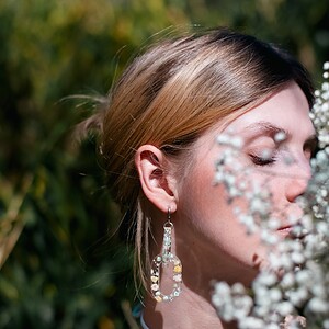 Schakelvormige Oorbellen met Pastelkleurige Bloemen