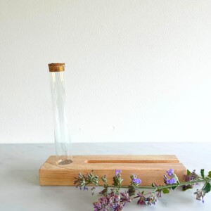 Tegelhouder met proefbuisje