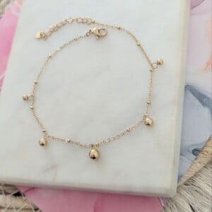 Tiny Dot Charm armband goud