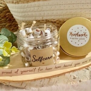 6 goodie baggs with selfcarejar ( ceremonie)