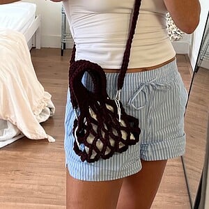 Crochet net bag met afneembare crossbody strap burgundy