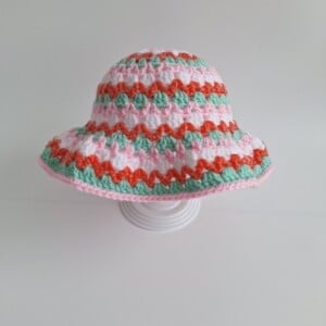 Gehaakt baby zonnehoedje candy | Mint, lichtroze, wit en koraaloranje