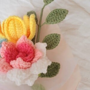 Handgemaakt gehaakt Rose tulp boeket