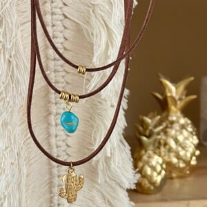Hippe 3-Lagen Ketting | Bruin Leer + Cactus & Turquoise Steen