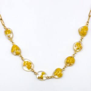 Ketting met Stenen Gevuld met Echte Bloemen uit Utrecht (The Blossom Chapter))