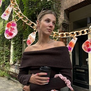 Tassenhanger (Bagchain) met Echte Bloemen uit Utrecht (The Blossom Chapter)