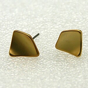 Twisted matte goud knoopoorbellen.