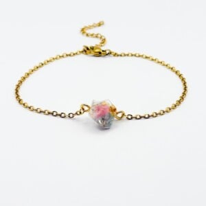 Armband met Enkele Kristalvormige Kraal Gevuld met Echte Bloemen uit Lissabon (Late Bloomers)