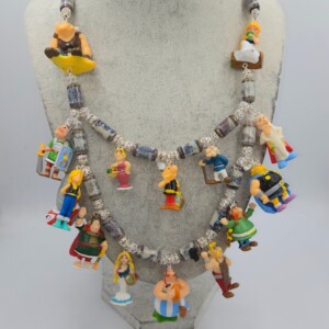 De Galliers ; Asterix & Obelix, een handgemaakte unieke ketting van vintage figuurtjes