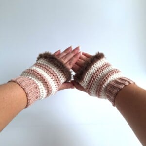 Gehaakte handschoenen - gehaakte vingerloze handschoenen | Poeder roze, crème en bruin