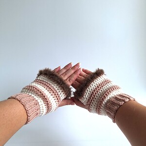 Gehaakte handschoenen - gehaakte vingerloze handschoenen | Poeder roze, crème en bruin