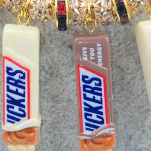 Je bent jezelf niet als het honger hebt; een handgemaakte one-of-a-kind ketting