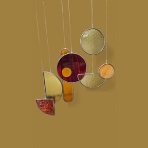 Modern Glas in lood object "ff op moeten wachten". Zonnevanger. Uniek