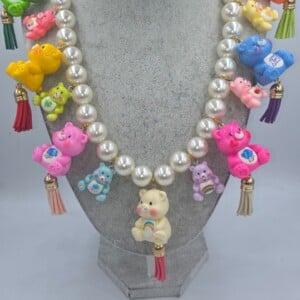 Troetel Beertjes Circus, een handgemaakte ketting vol jeugdherinneringen.