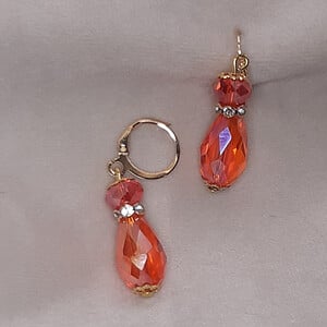 Unieke oorbellen: Blauw/Geel/Rood: Handgemaakt met glazen kralen